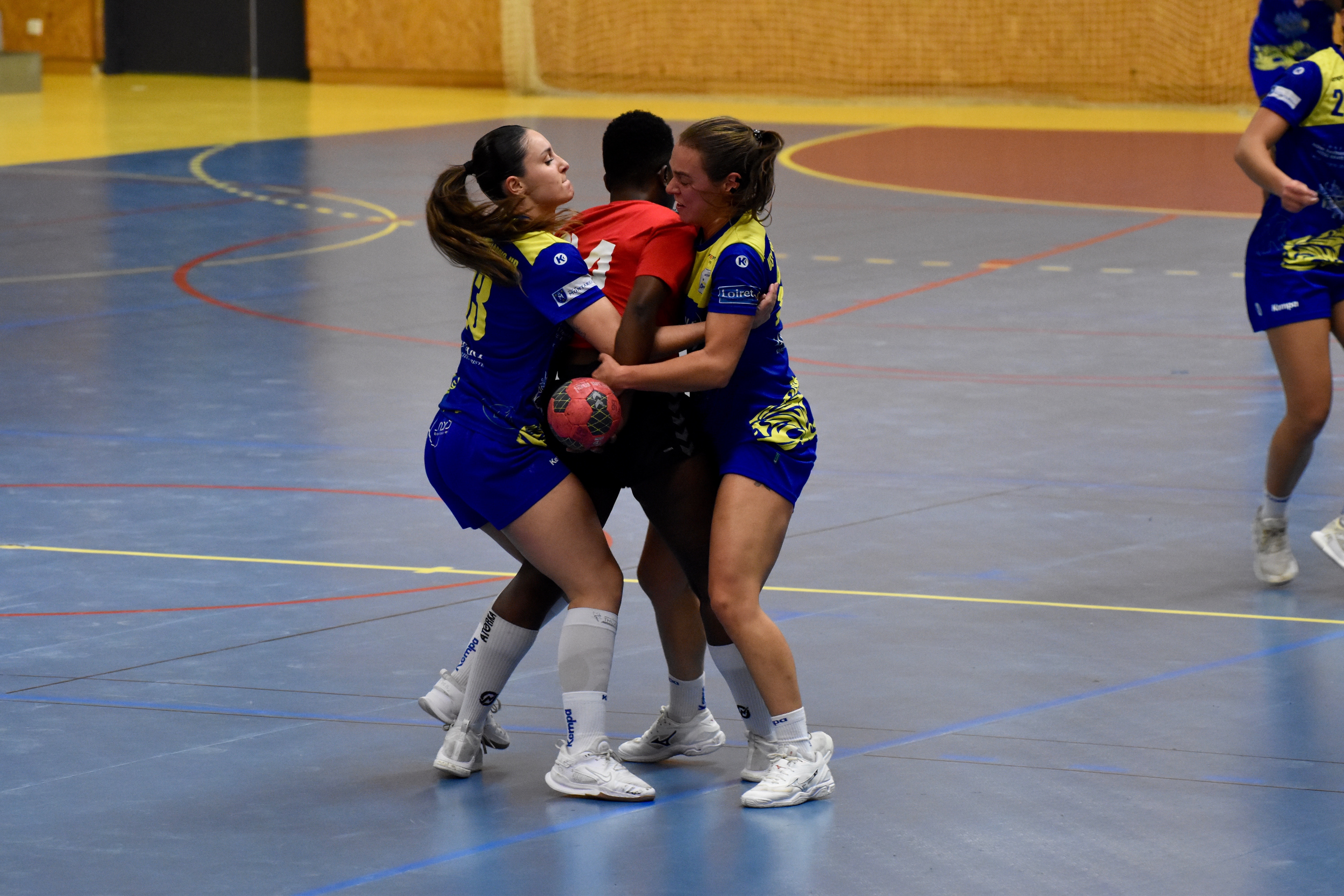 Les joueuses de l’USM Montargis en match — USM–Évry — DSC_0434