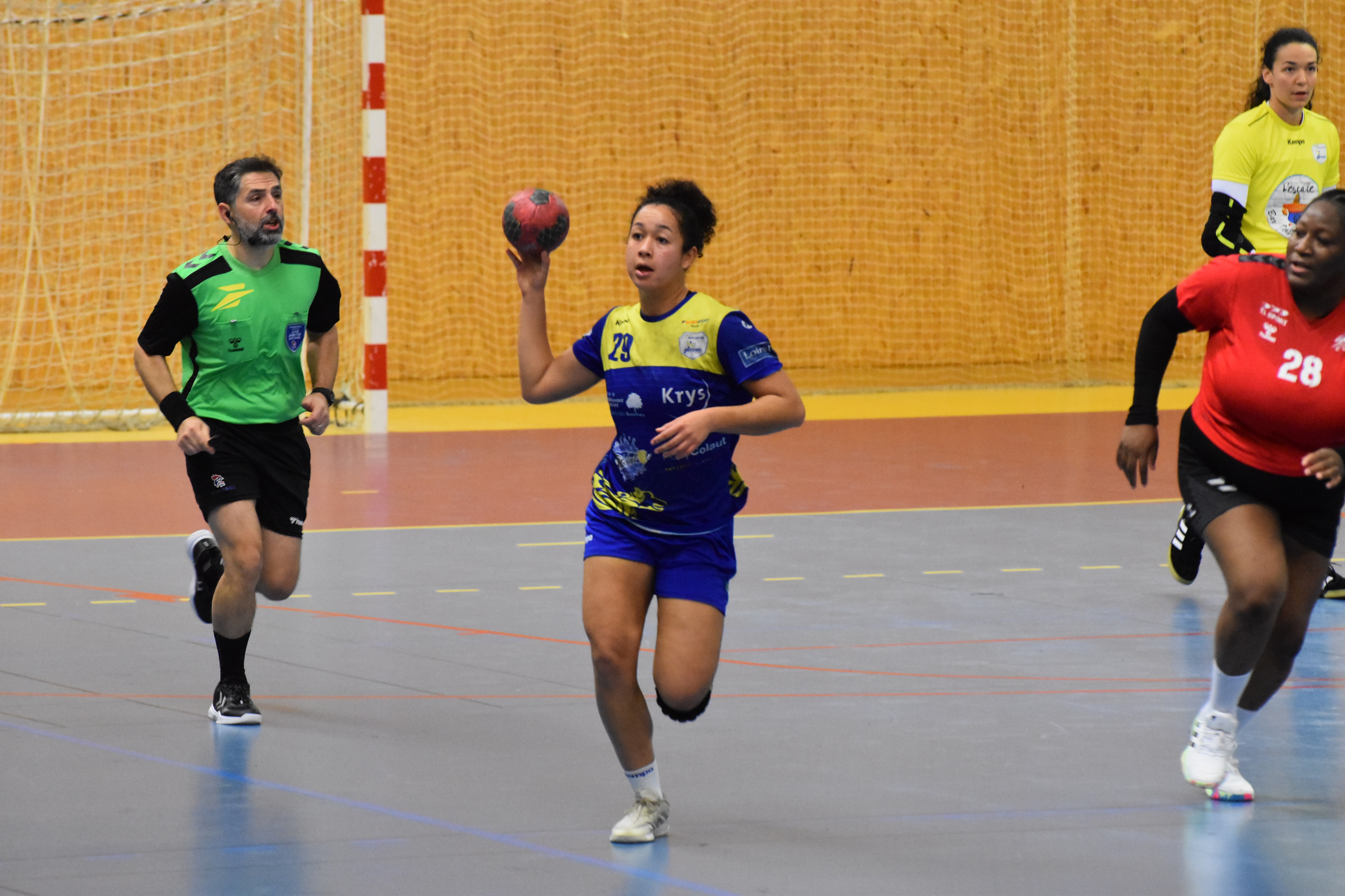 Les joueuses de l’USM Montargis en match — USM–Évry — DSC_0773