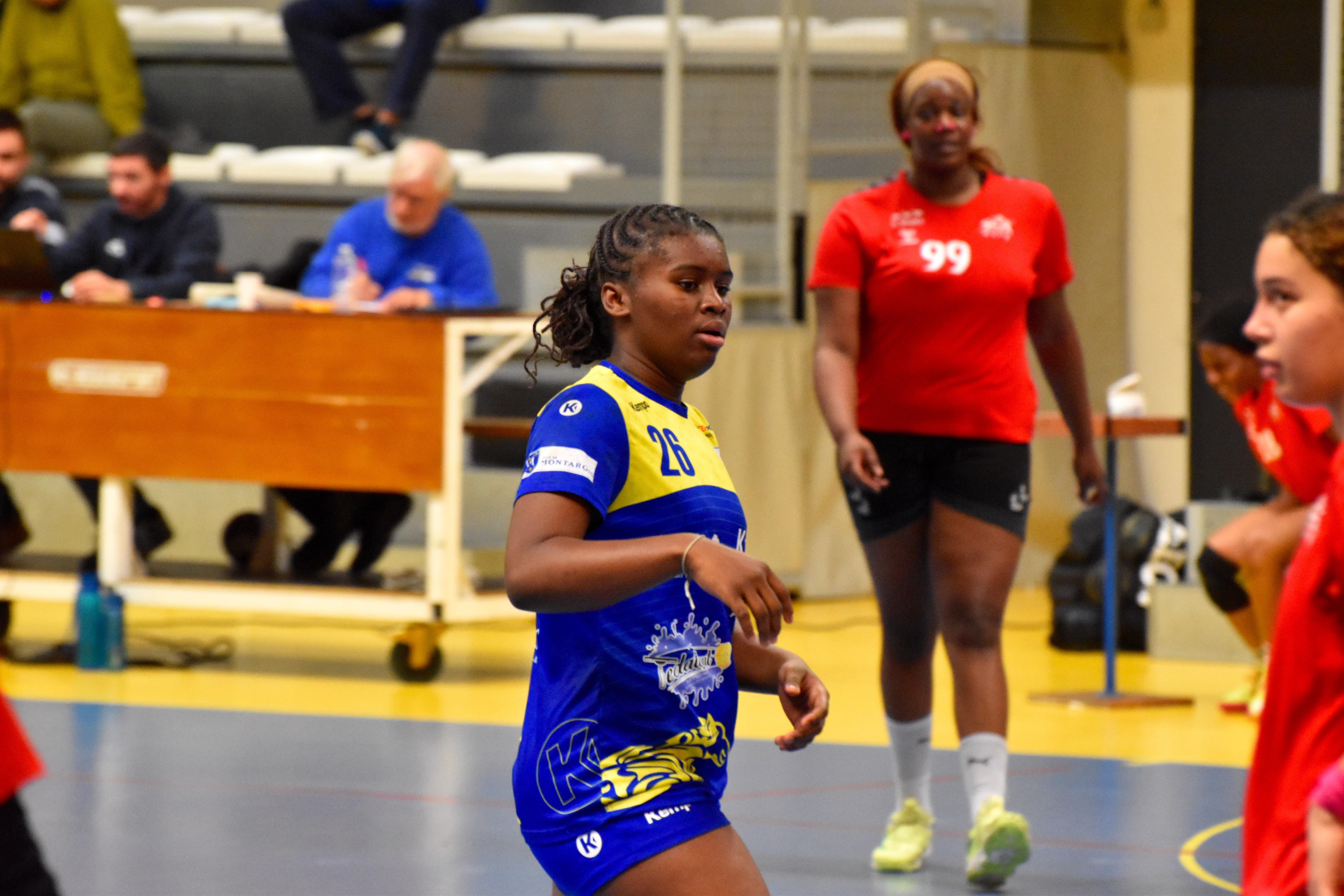Les joueuses de l’USM Montargis en match — USM–Évry — DSC_0950